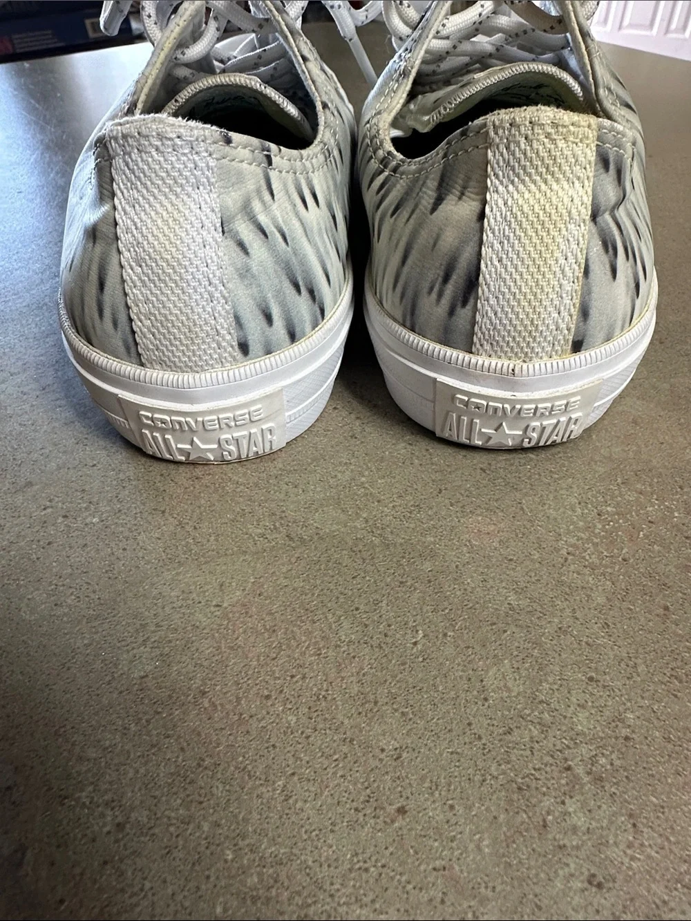 Converse x Futura “Skyfall” Low-Top Sneakers in White and Neon Yellow - Picture 2 of 16